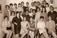 1967- con i compagni e i docenti del corso di Francese